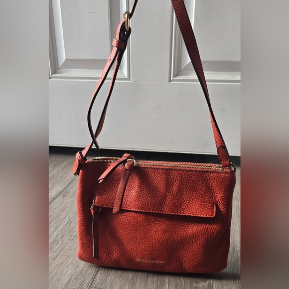 Vince Camuto Gally Crossbody bag Paprika Burnt Red Genuine Leather Gold Hardware - Picture 2 of 12